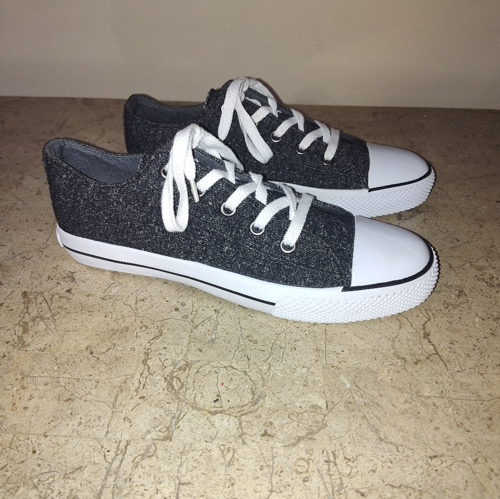 Stylish Gray Nike Airwalk Sneakers